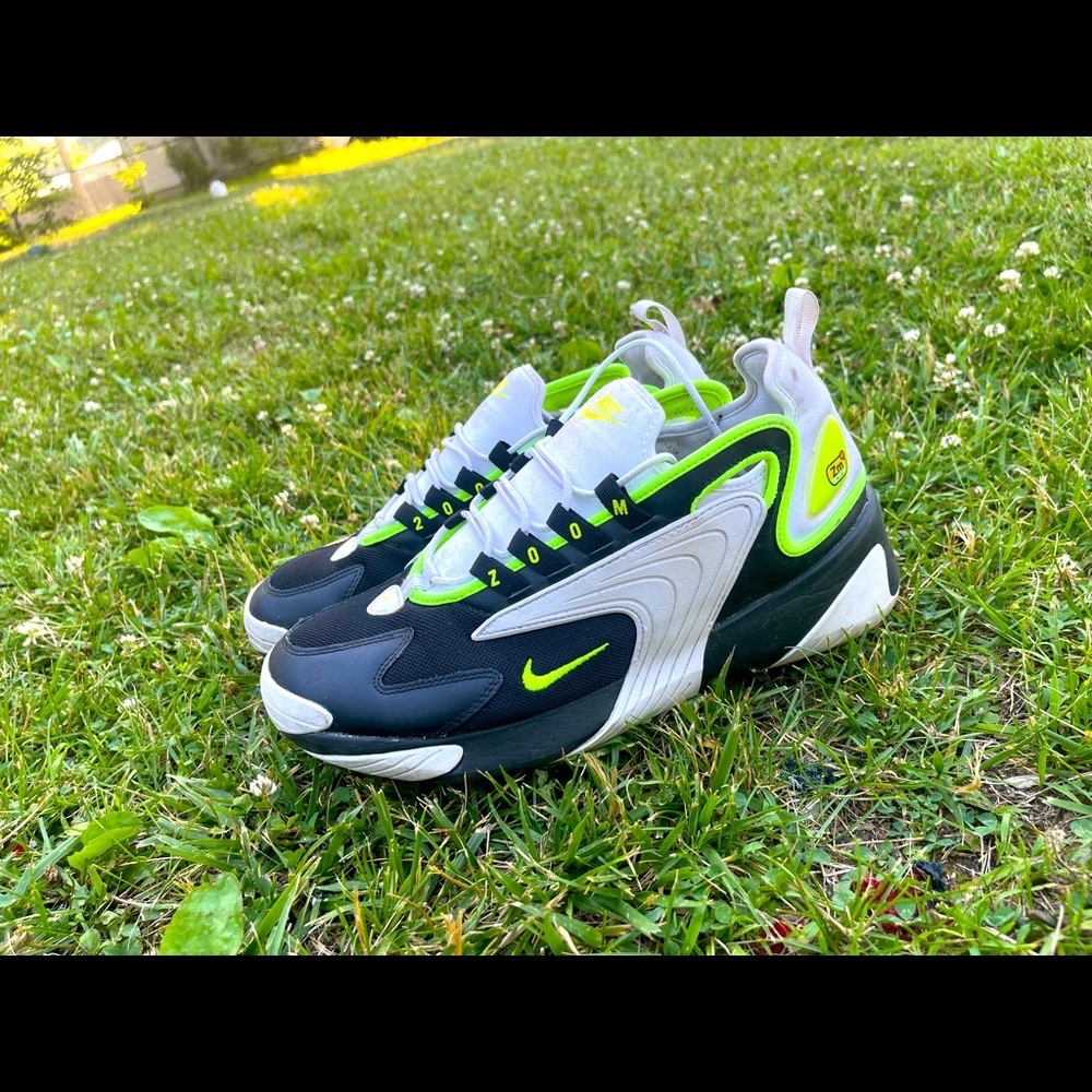 NIKE ZOOM 2K
Black/ Volt-White